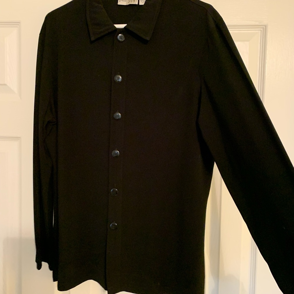 Sz 2 Chico’s Classic Shacket Can wear opne with tank or buttoned Black Top🖤🖤